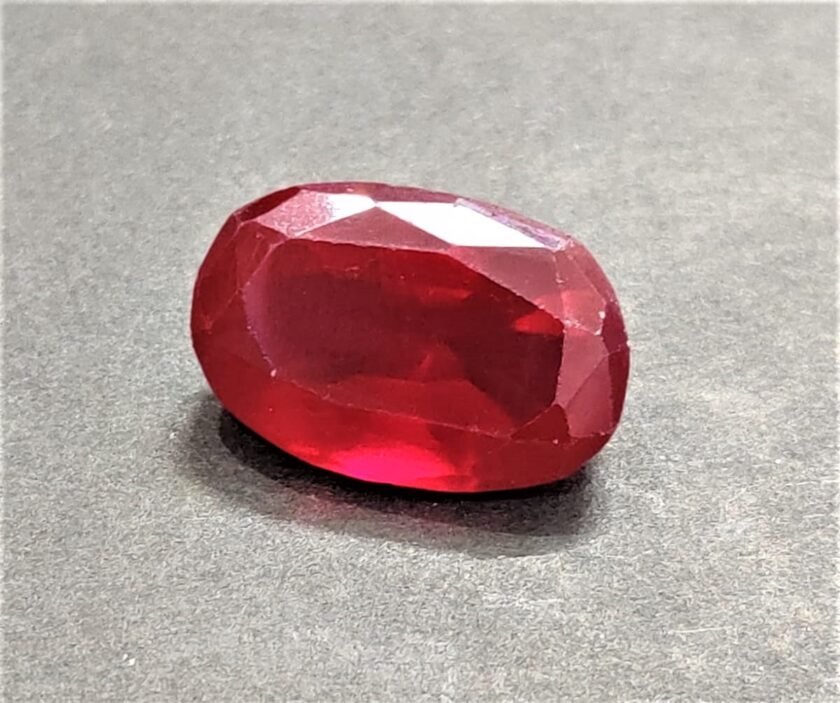 Red Garnet Stone | Weight 16.50 carat