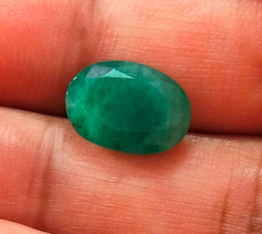 Certified Panna Emerald Stone With Certificate(सर्टिफाइड पन्ना स्टोन) | Weight- 6.51 Ratti