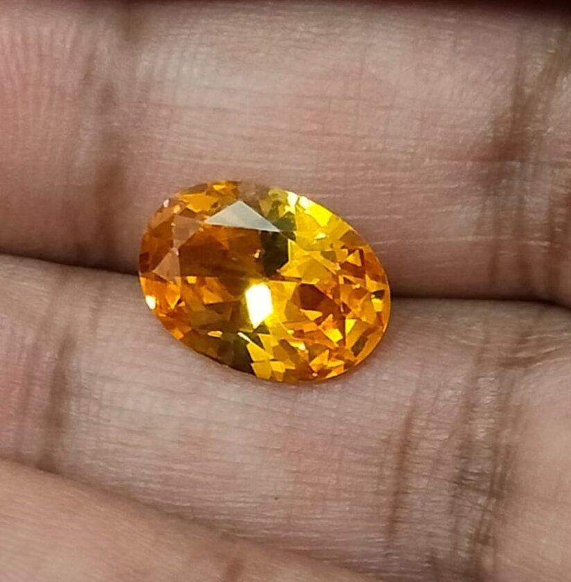 Certified Simmulant Yellow Saphire Same Like As Pukhraj, Weight- 7.0 carat