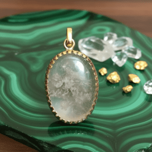 Big Size Sphatik Stone Locket Brass (स्फटिक स्टोन लॉकेट ब्रास) Weight 33.75