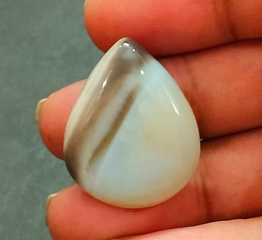 Big Size Sulemani Hakik Akik(सुलेमानी हकीक, अकीक), Weight- 42.40 carat