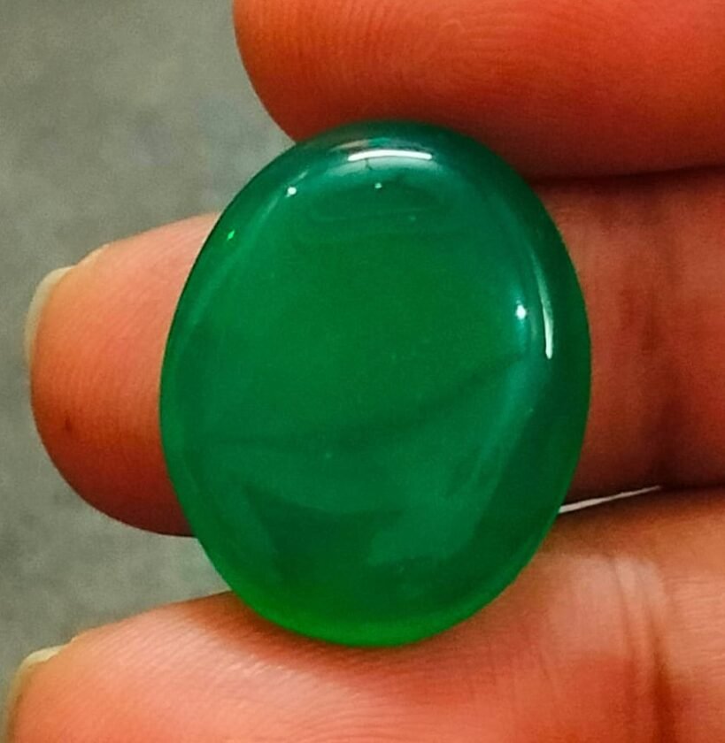 Big Size Hakik Stone (हकीक स्टोन) , Weight- 22.15 carat
