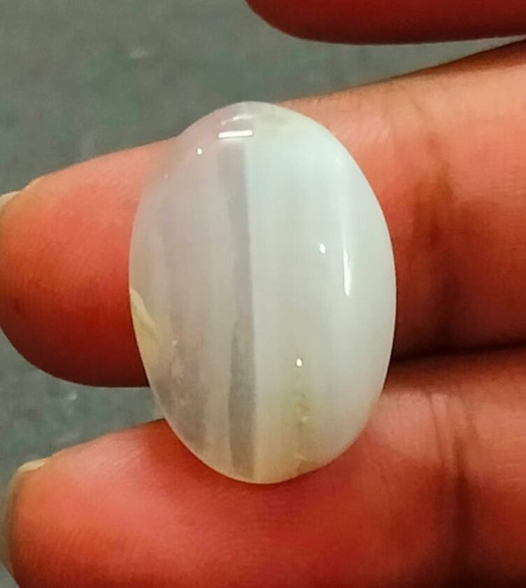 Sulemani Hakik Stone(सुलेमानी हकीक स्टोन) , Weight- 23.75 carat