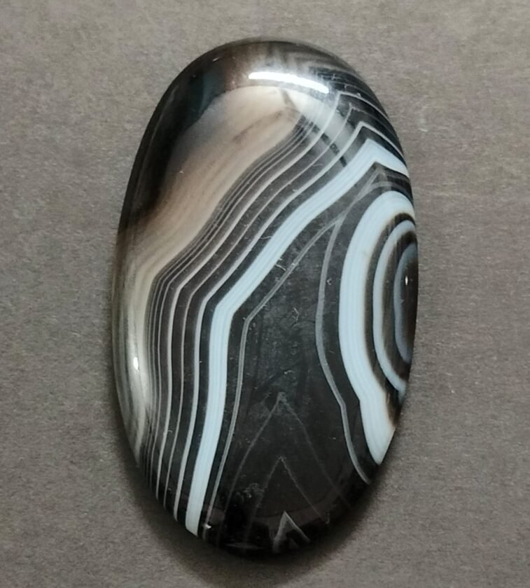 Big Size Sulemani Hakik Stone(सुलेमानी हकीक स्टोन) , Weight- 100.20 carat