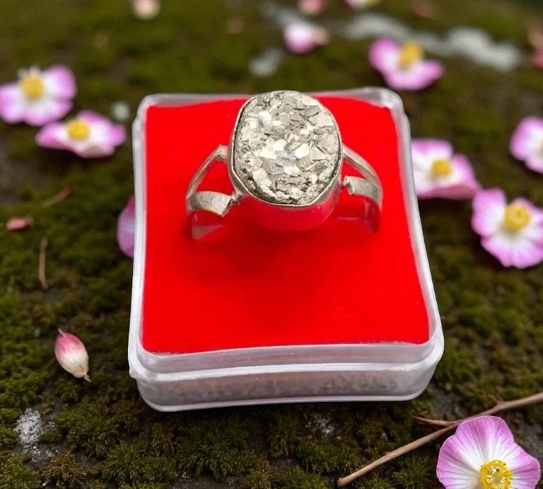 Silver Polished Brass Pyrite Stone Ring (ब्रास पाइराइट रिंग), Size Adjustable