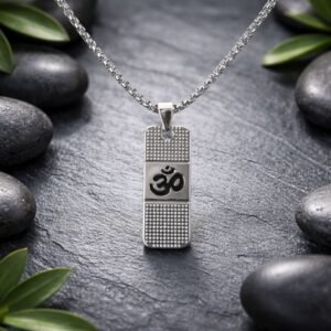 silver-om-metal-locket-jyotishshop