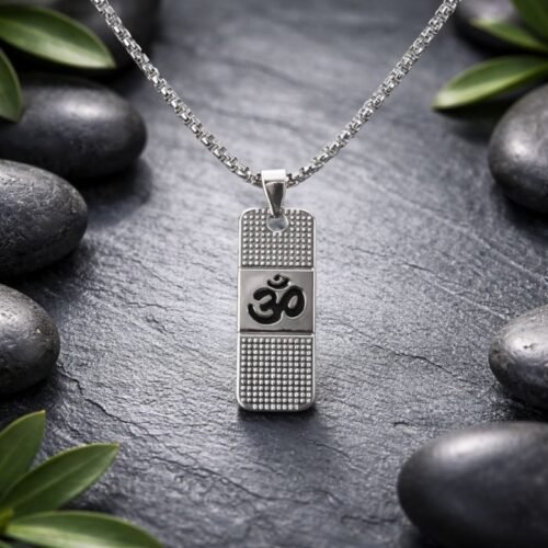silver-om-metal-locket-jyotishshop