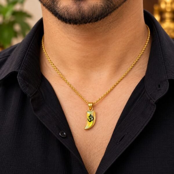 resin-om-locket-jyotishshop-1